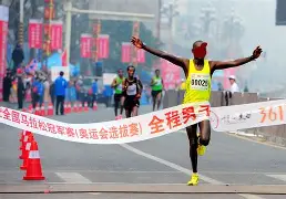 关于冲刺时段火力全开，比赛悬念逐渐消散的信息